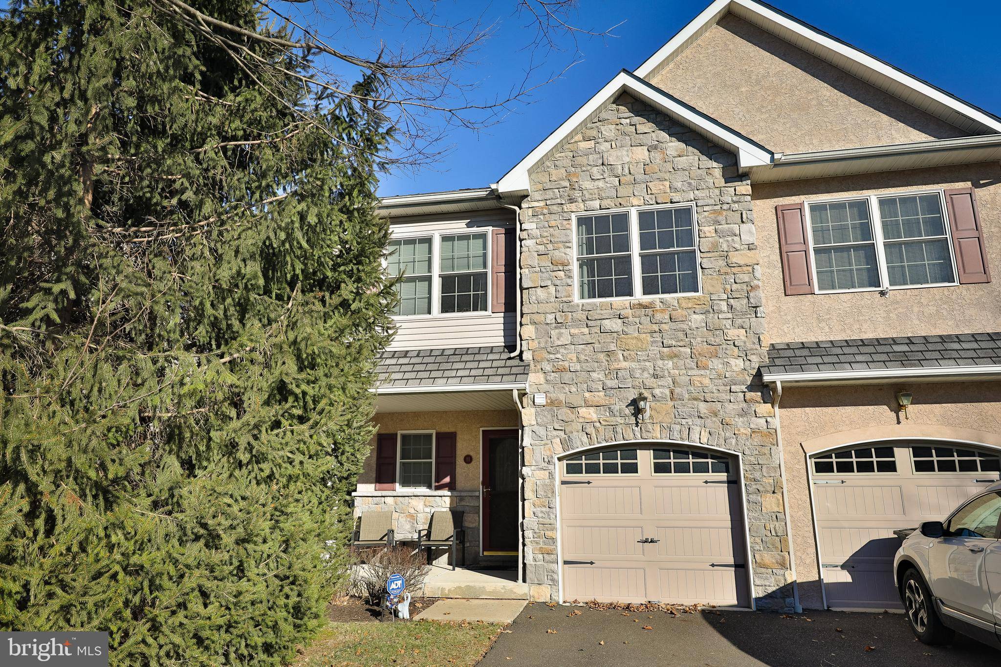 Hatboro, PA 19040,11 COBBLESTONE CIR