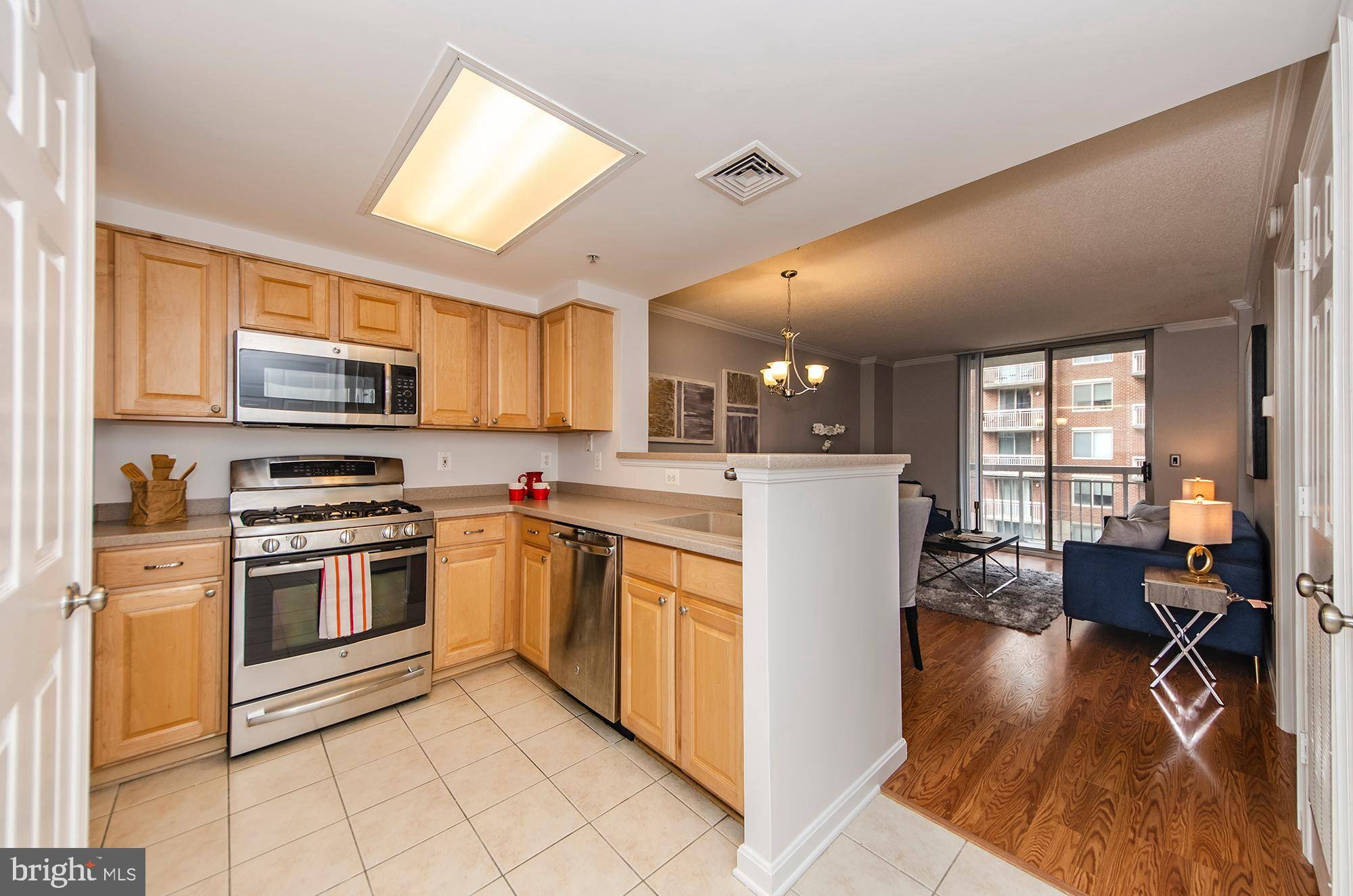 Arlington, VA 22203,3830 9TH ST N #405E