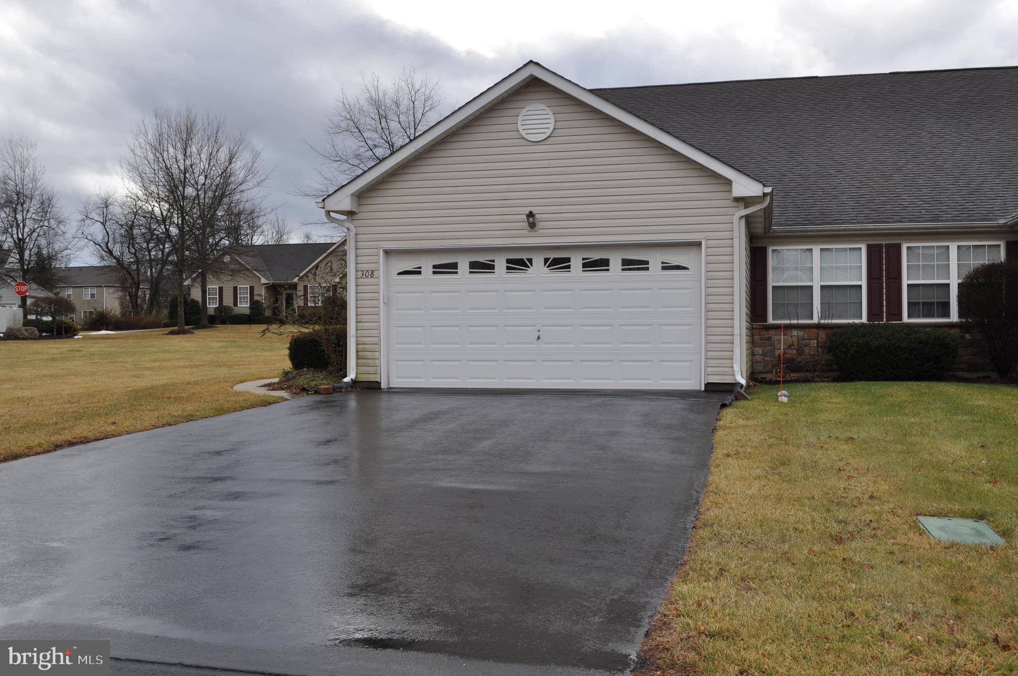 Royersford, PA 19468,308 JEFFERSON CT