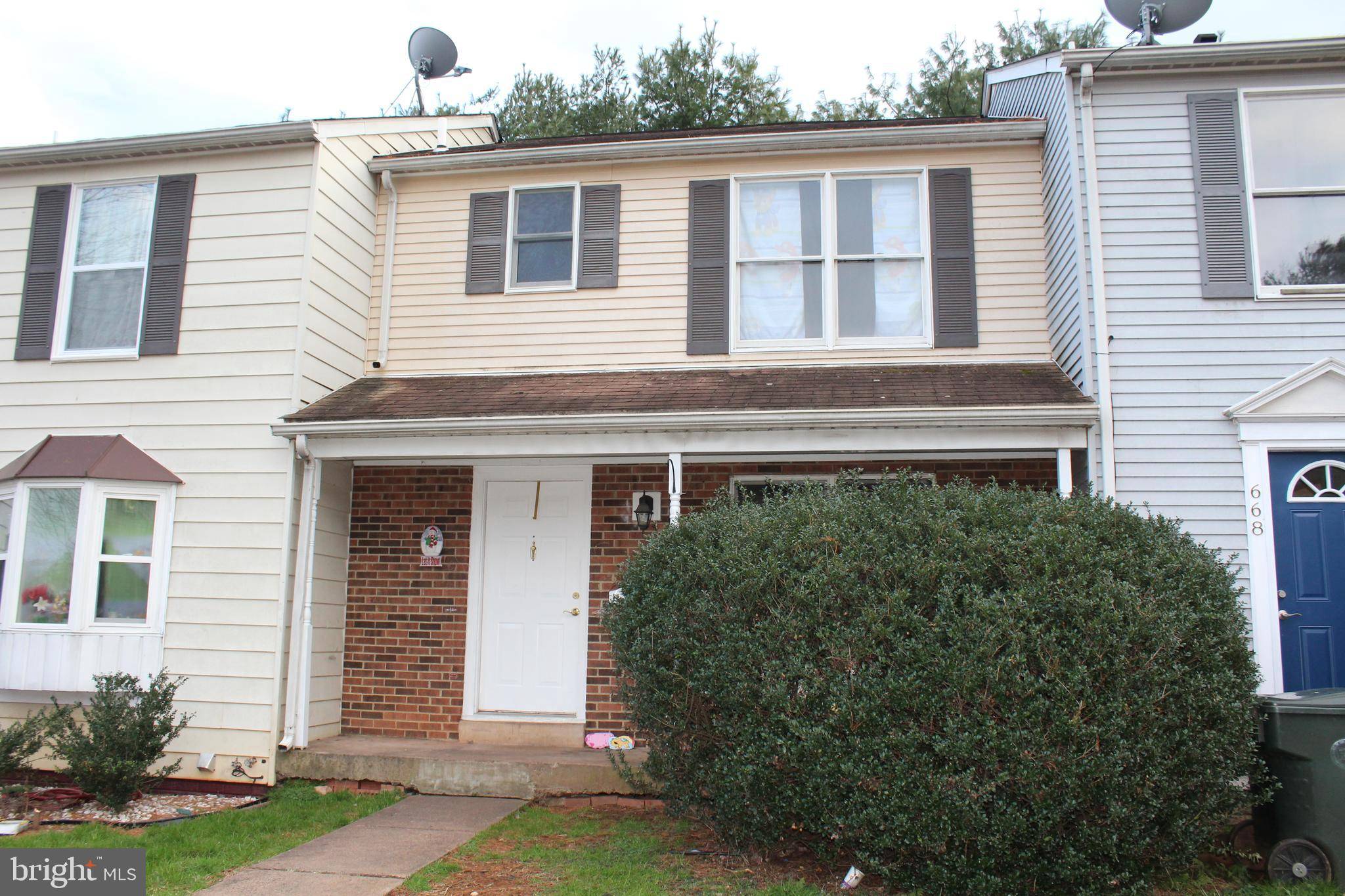 Culpeper, VA 22701,670 HIGHVIEW CT