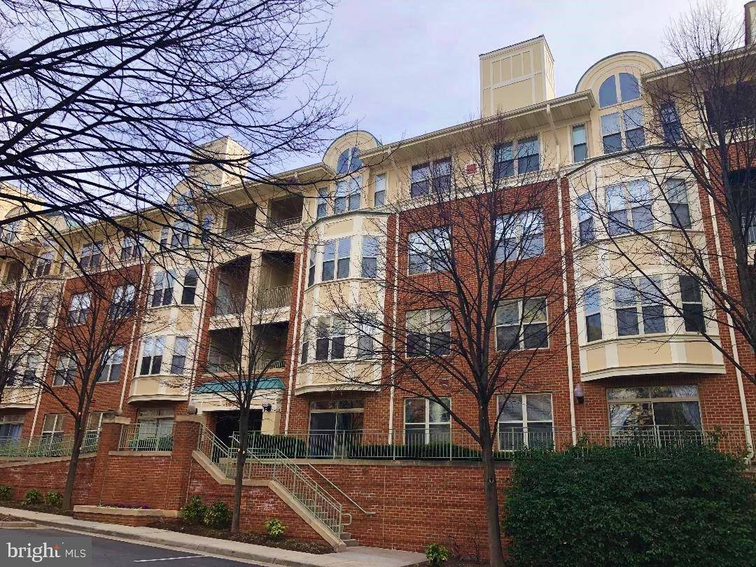 Reston, VA 20190,1855 STRATFORD PARK PL #112