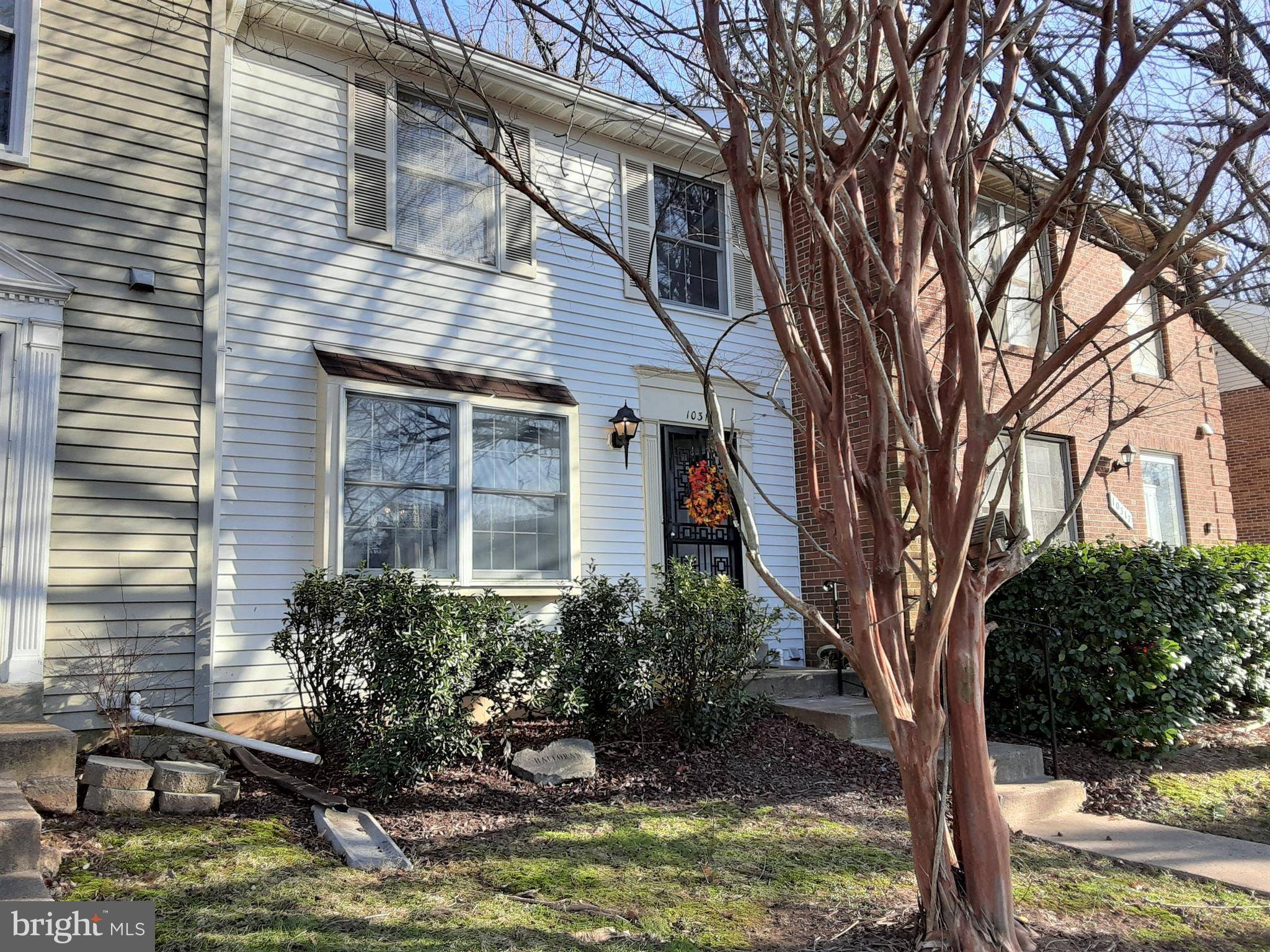 Oakton, VA 22124,10315 GRANITE CREEK LN