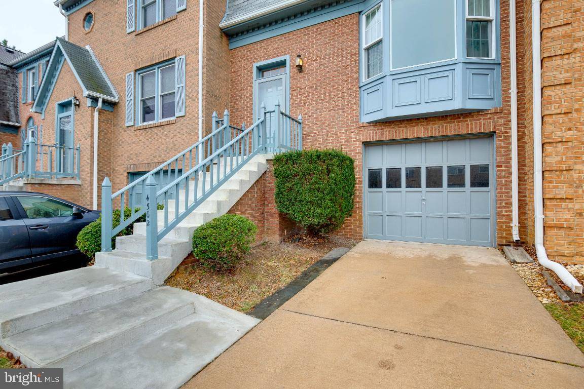 Alexandria, VA 22312,4502 SAWGRASS CT