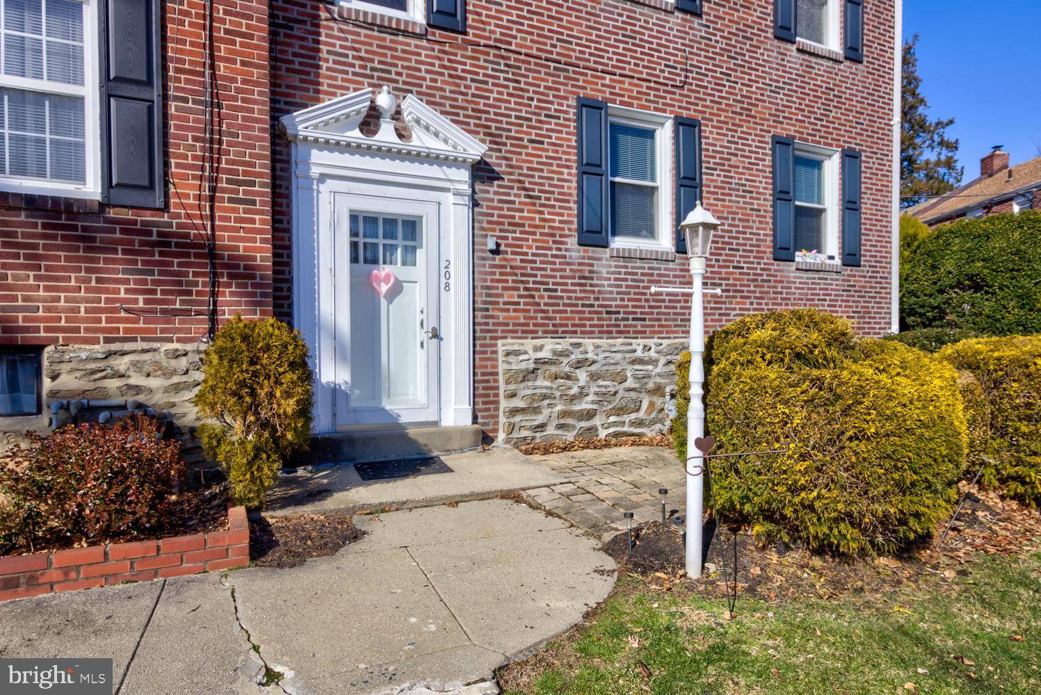 Drexel Hill, PA 19026,208 HIAWATHA LN