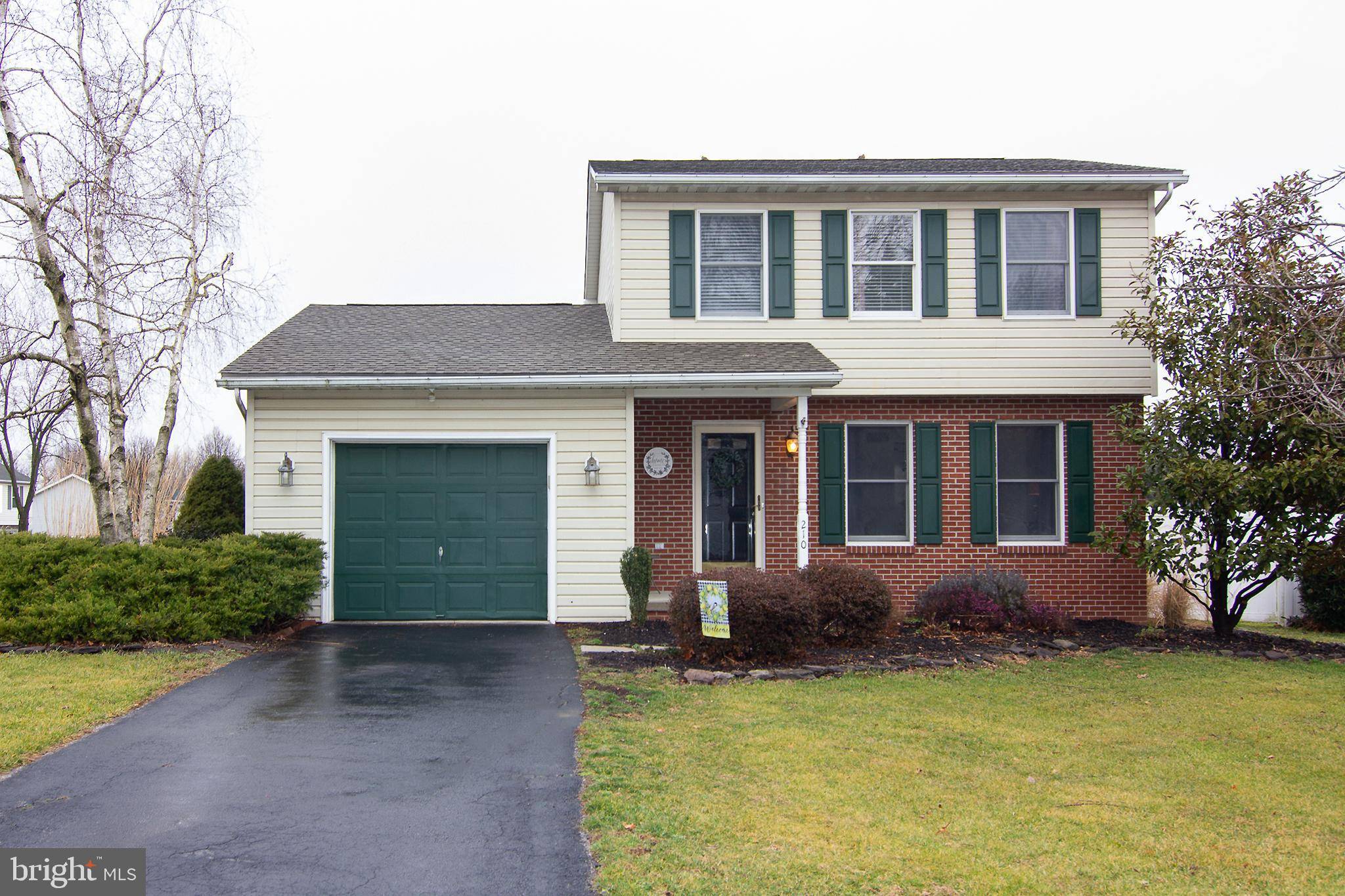 Hanover, PA 17331,210 SQUIRE WAY