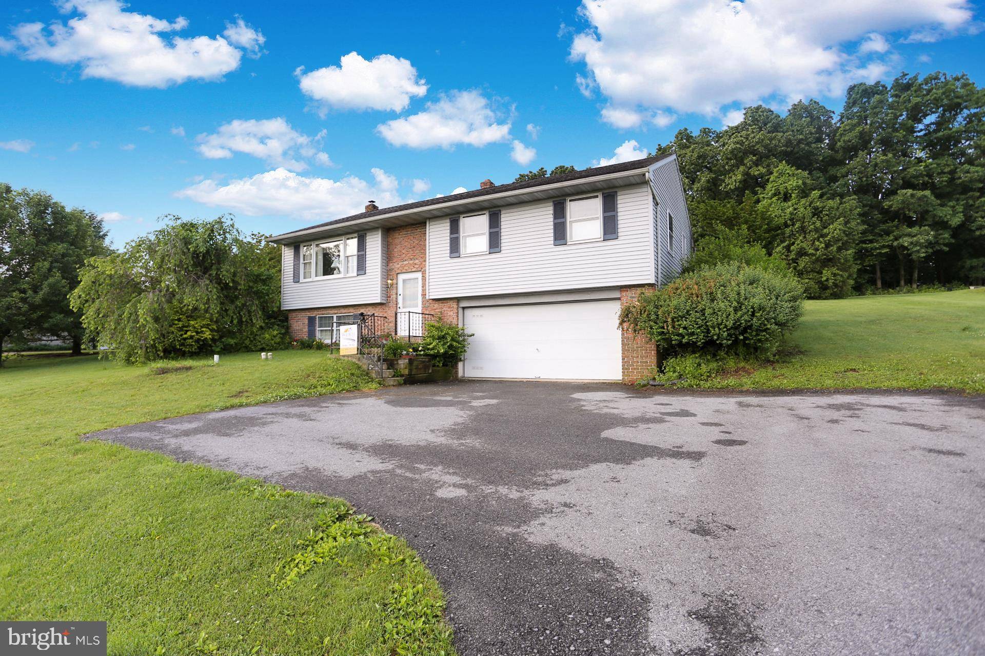 Mohrsville, PA 19541,59 RIDGE DR