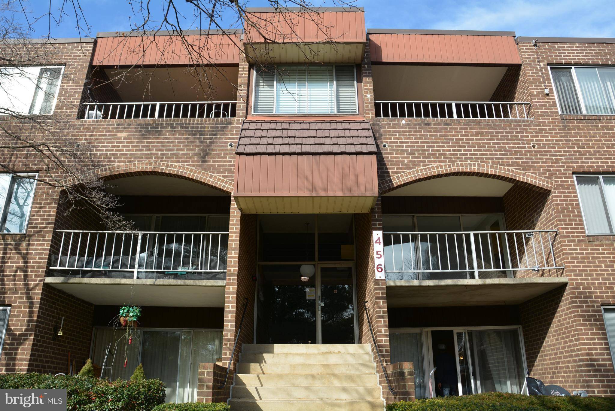 Gaithersburg, MD 20877,456 GIRARD ST #385 (#204)