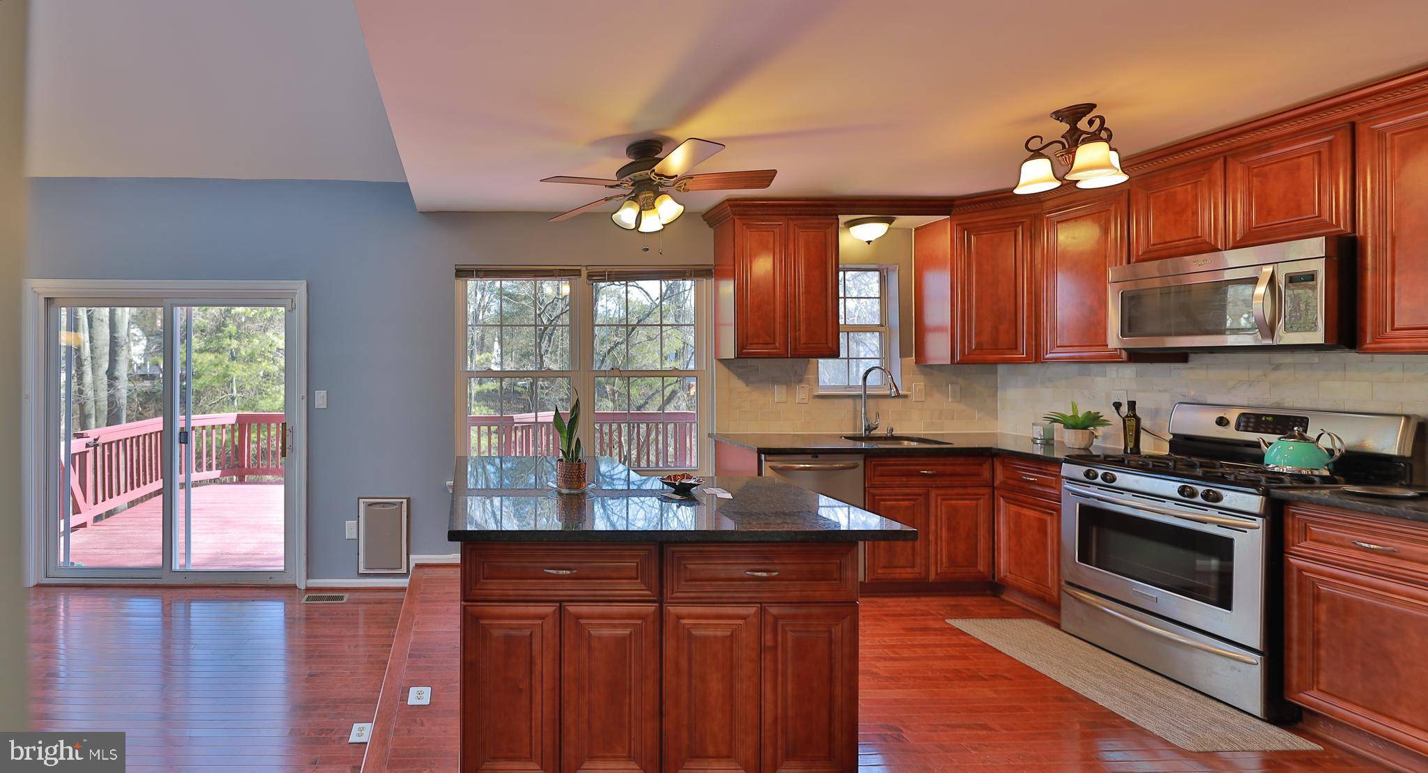 Centreville, VA 20120,5523 SHIPLEY CT