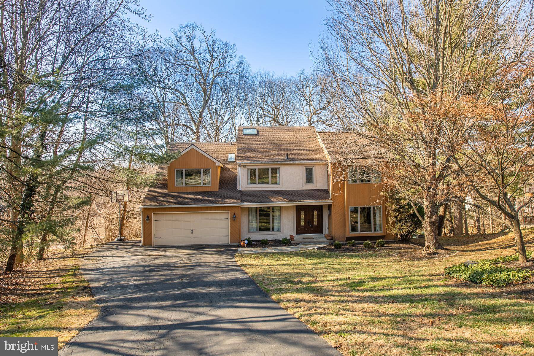 Wynnewood, PA 19096,920 HONEYSUCKLE LN