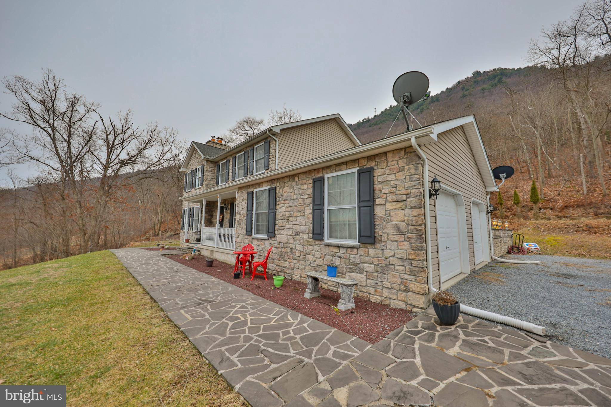 Lehighton, PA 18235,938 VANMAN LN