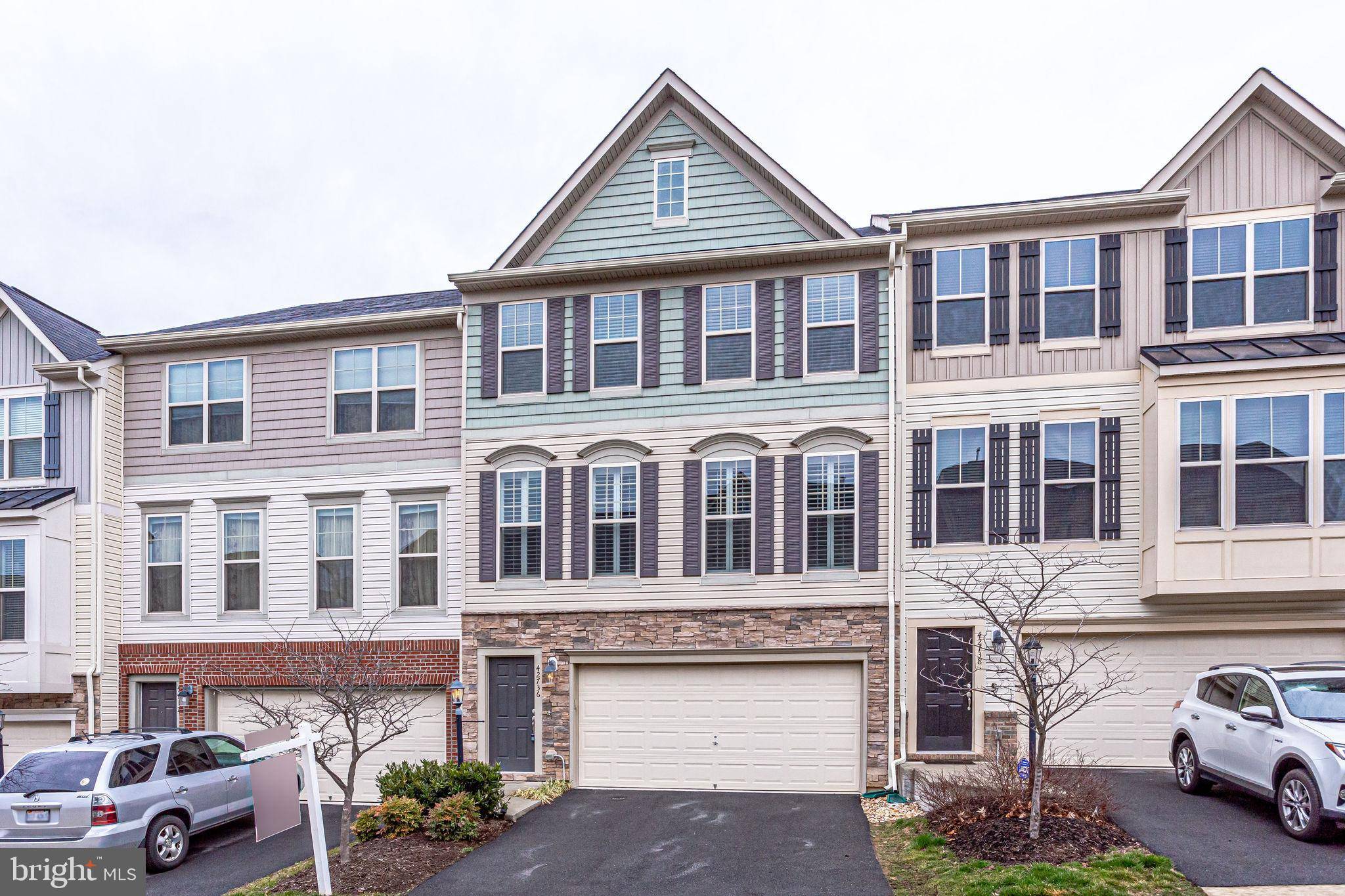 Ashburn, VA 20148,42736 OGILVIE SQ