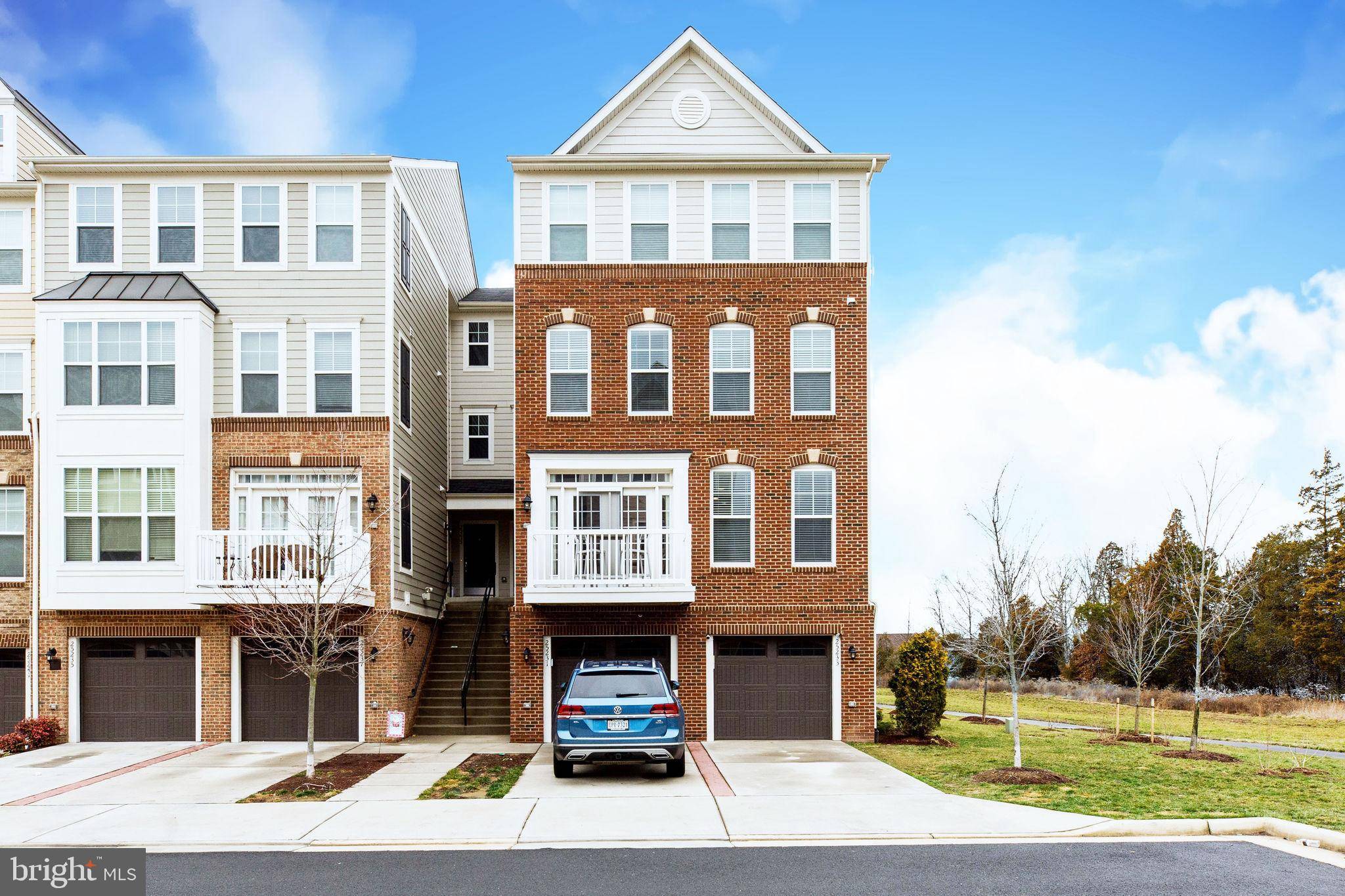 Chantilly, VA 20152,25233 ORCHARD VIEW TER