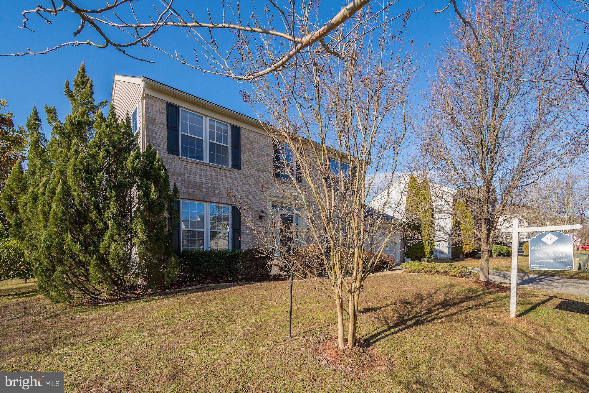 Waldorf, MD 20603,9694 BERGAMONT CT