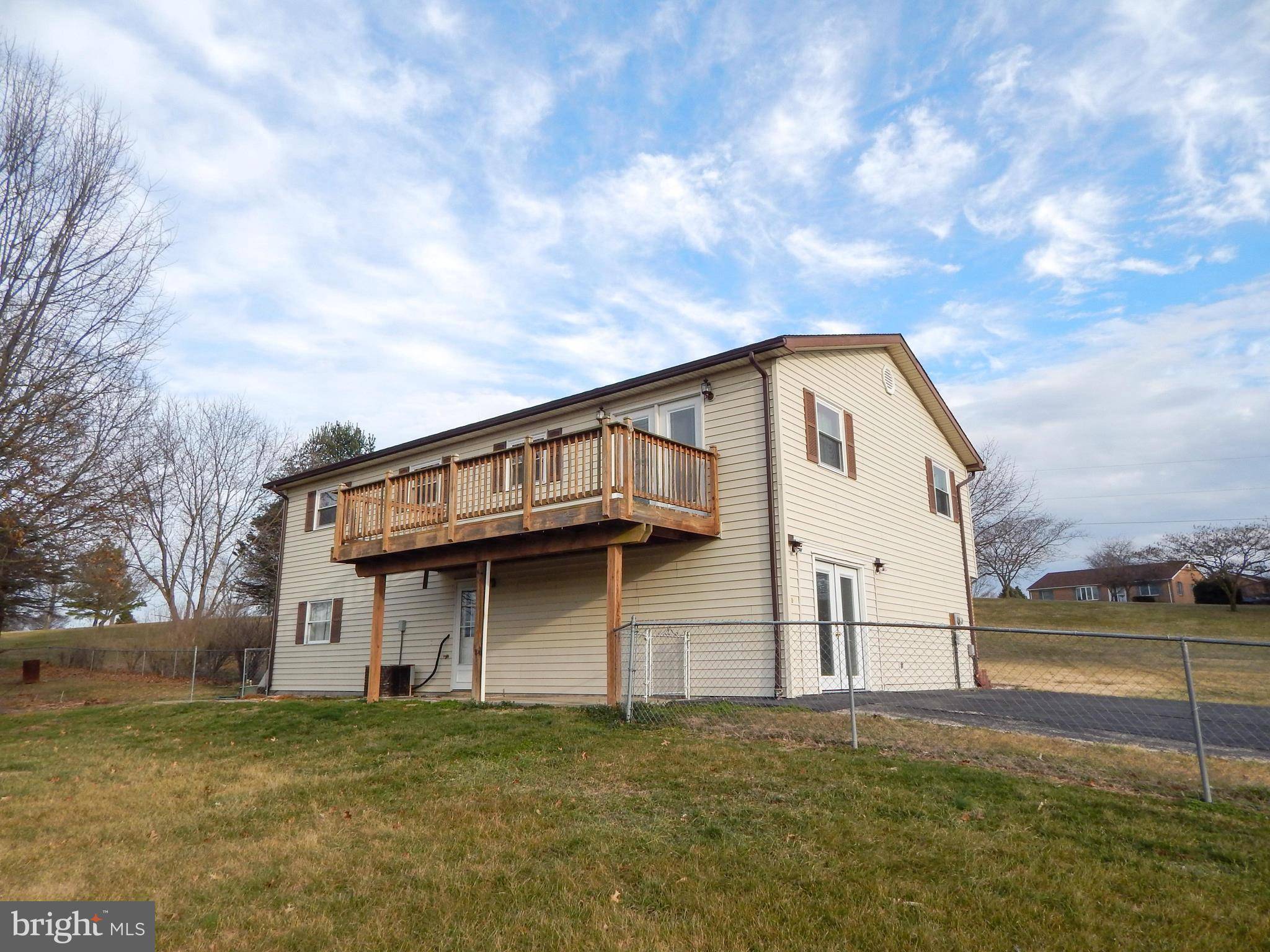 Falling Waters, WV 25419,22 TALON DR