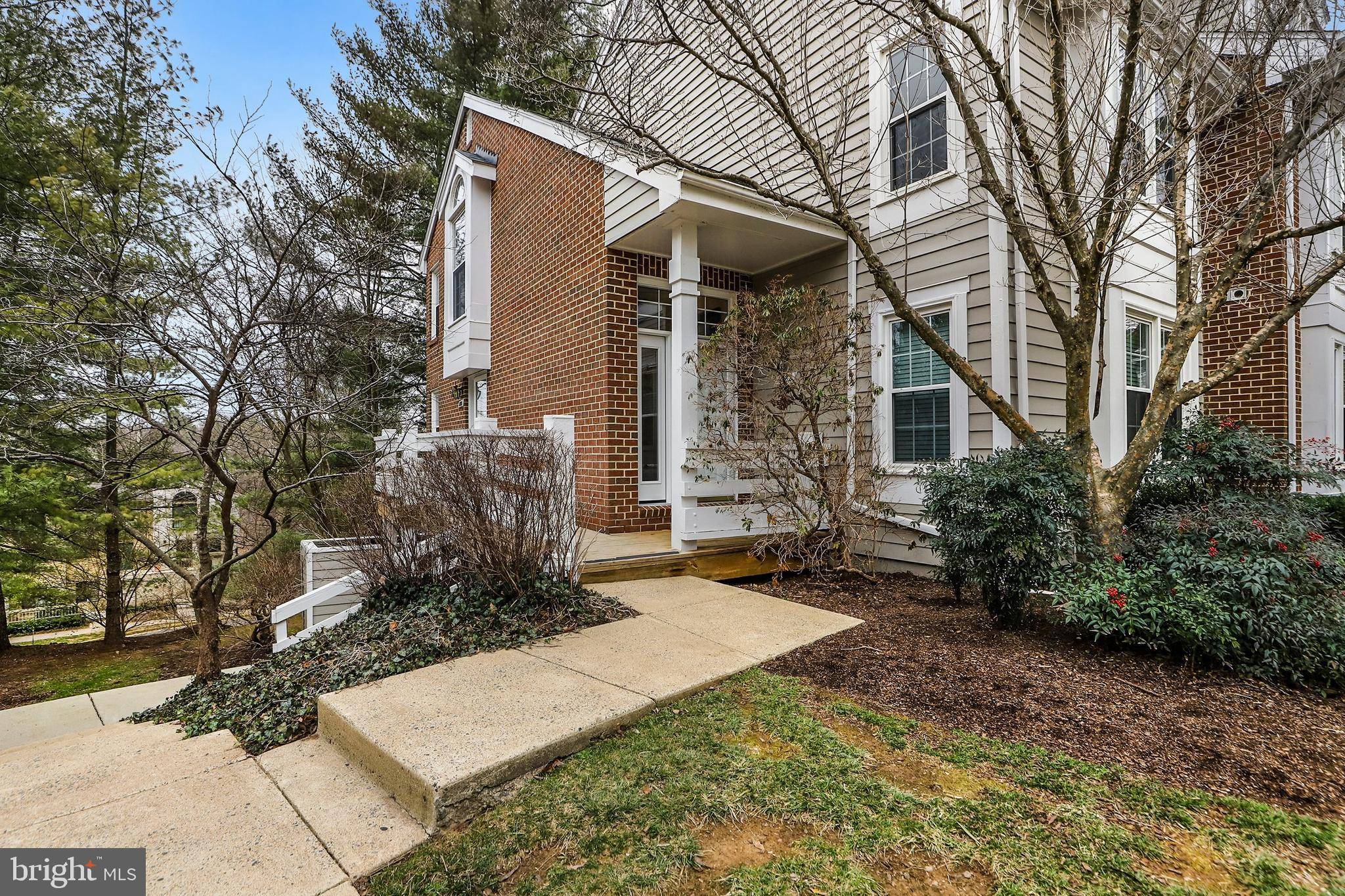 Reston, VA 20191,11182 BEAVER TRAIL CT