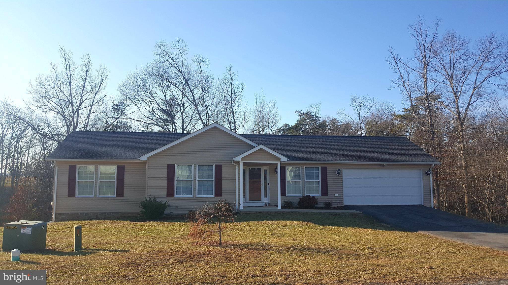 Inwood, WV 25428,103 CANOE CT