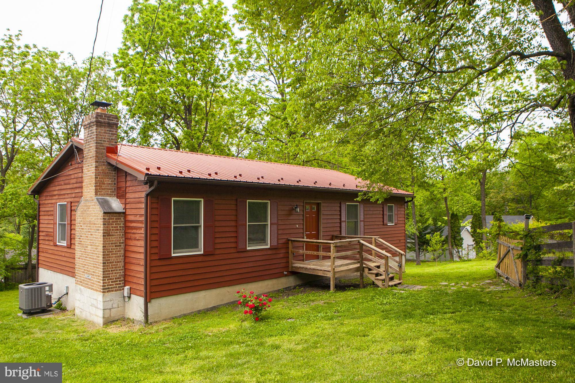 Harpers Ferry, WV 25425,253 PERSIMMON PEAR LN