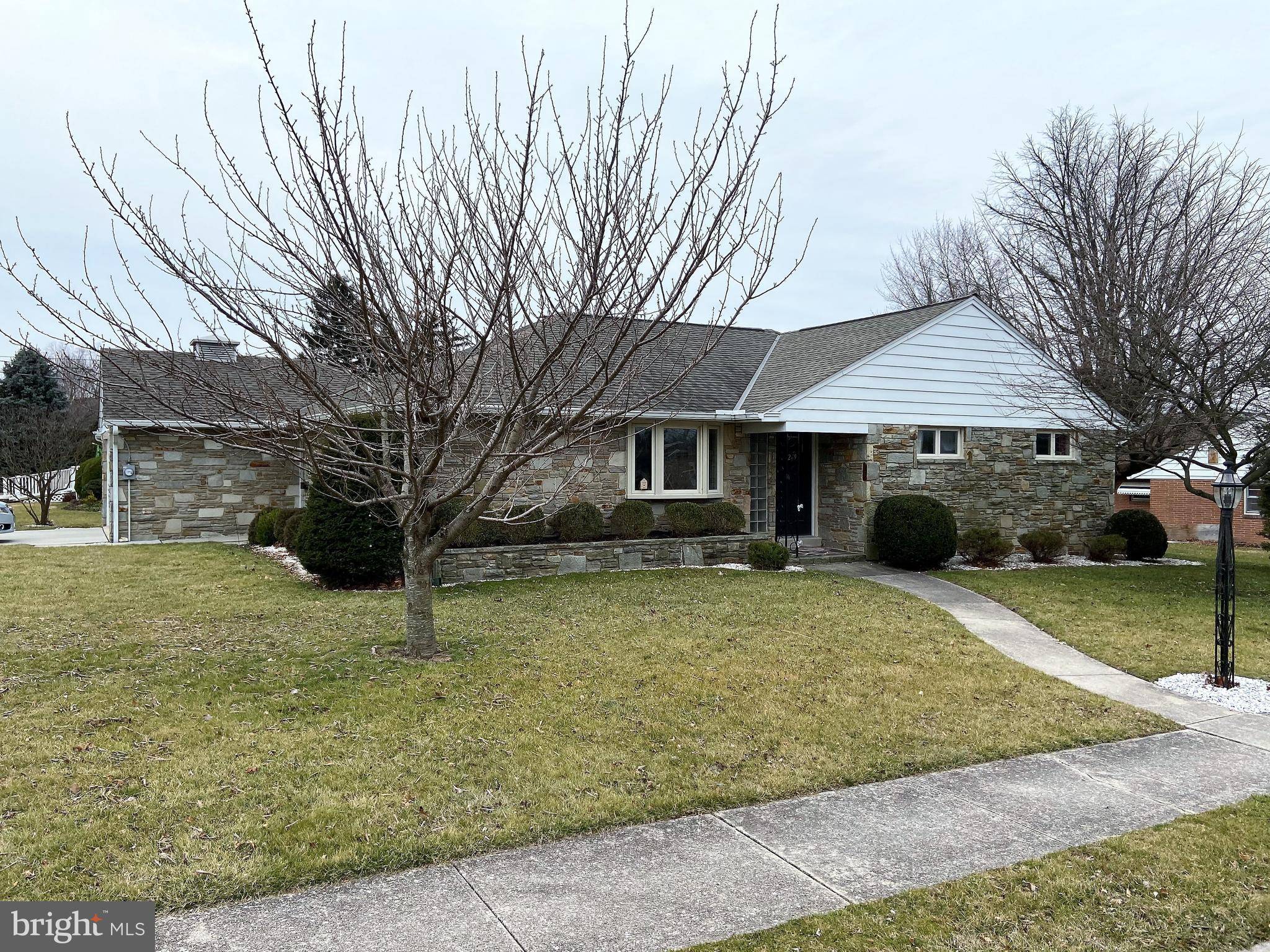 Hanover, PA 17331,279 E ELM AVE