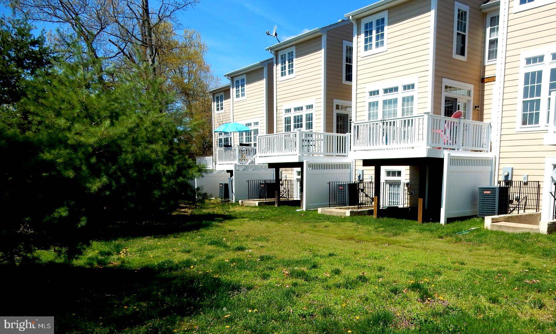 Colonial Beach, VA 22443,410 MONROE POINT DR