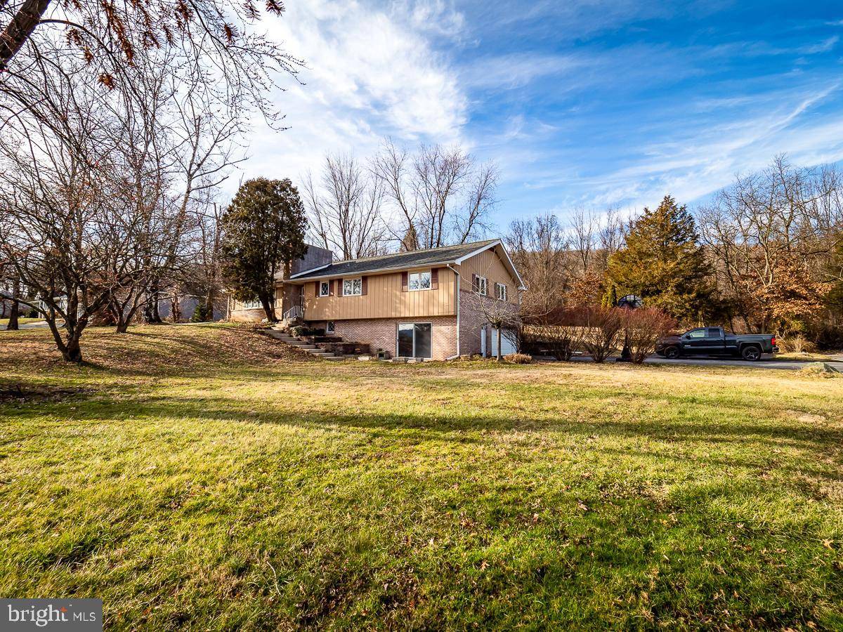 Center Valley, PA 18034,2813 OAKHURST DR