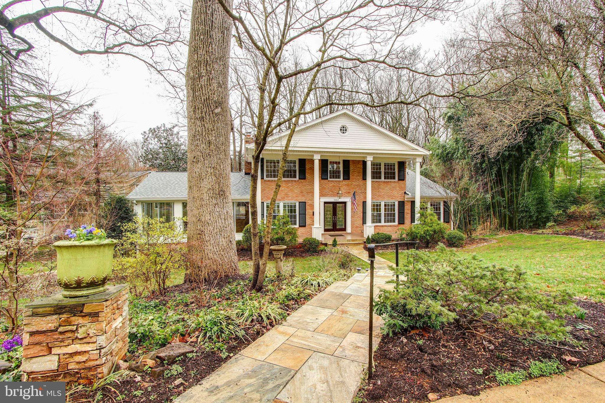 Mclean, VA 22101,1553 FOREST VILLA LN