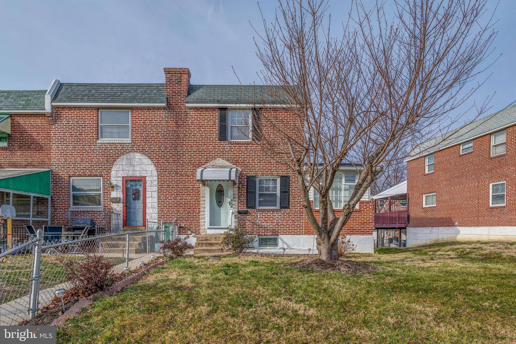 Folcroft, PA 19032,818 GRANT RD