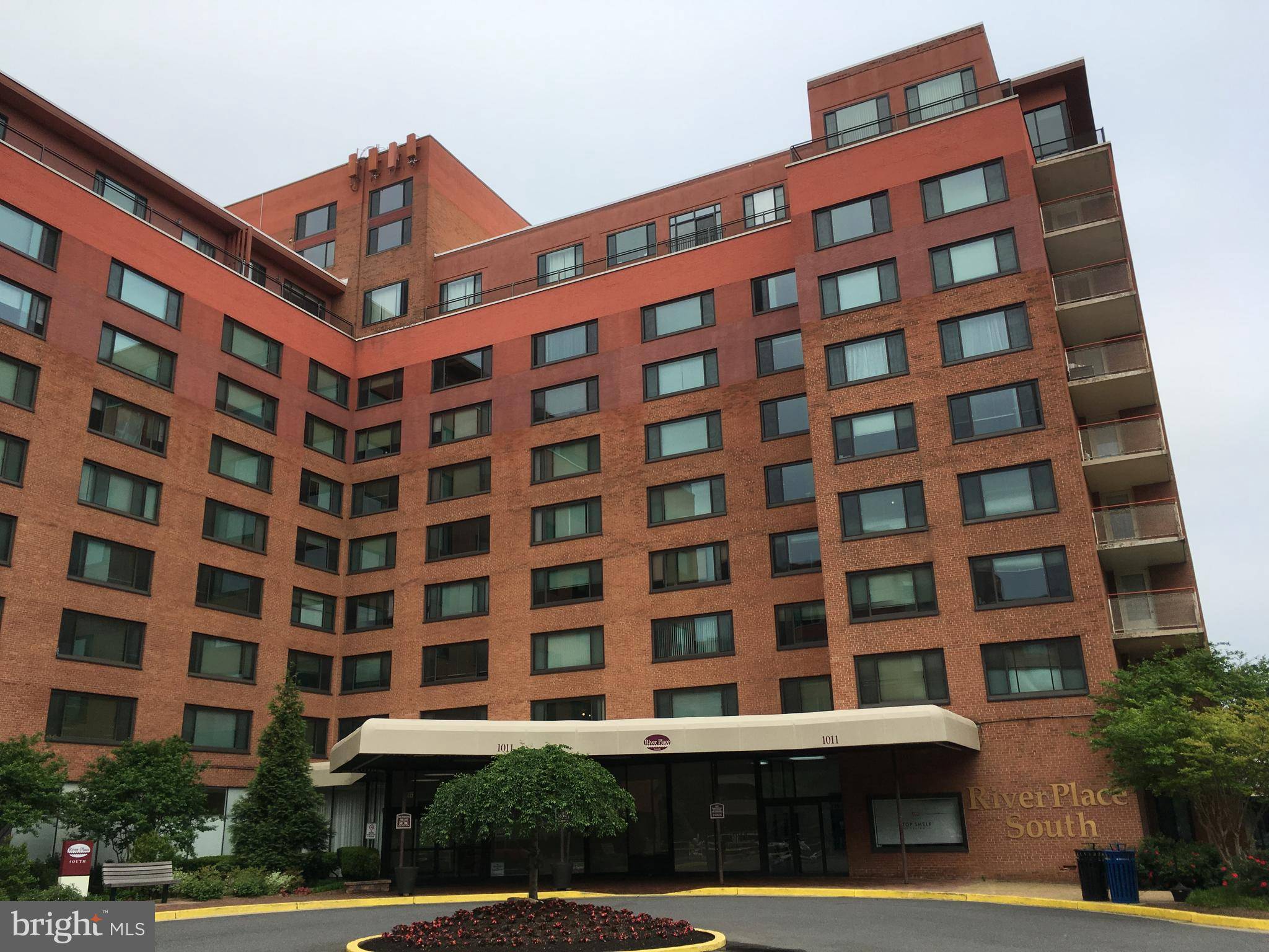 Arlington, VA 22209,1011 ARLINGTON BLVD #1031