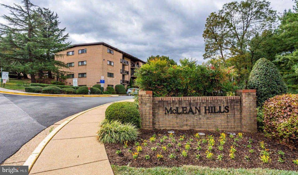 Mclean, VA 22102,7843 ENOLA ST #210