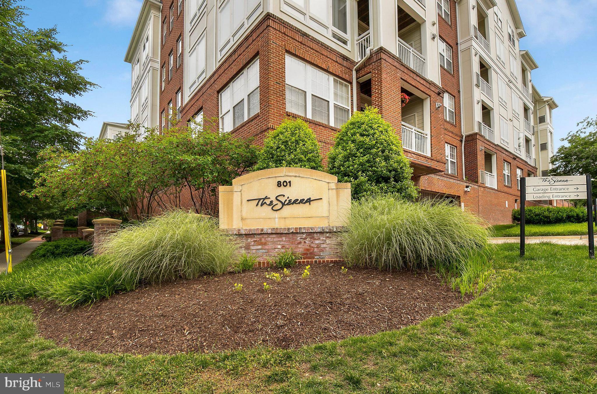 Arlington, VA 22204,801 S GREENBRIER ST #202