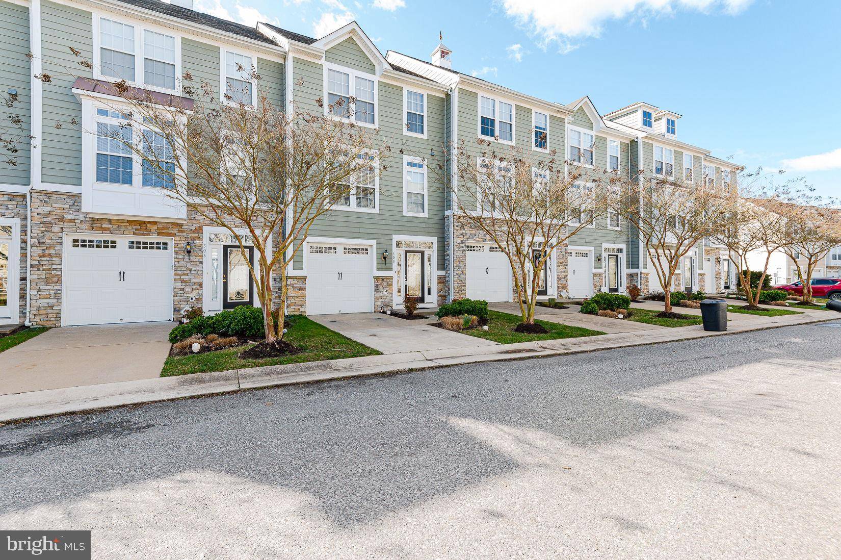 Colonial Beach, VA 22443,308 MONROE POINT DR