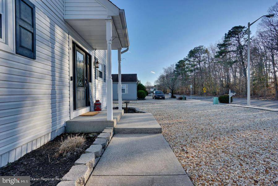 Bayville, NJ 08721,88 MOORAGE AVE