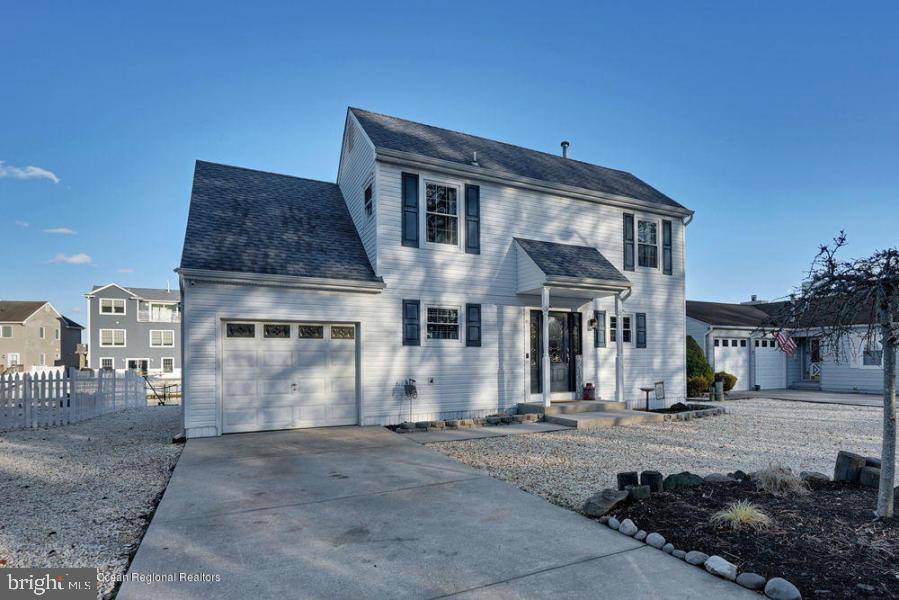 Bayville, NJ 08721,88 MOORAGE AVE