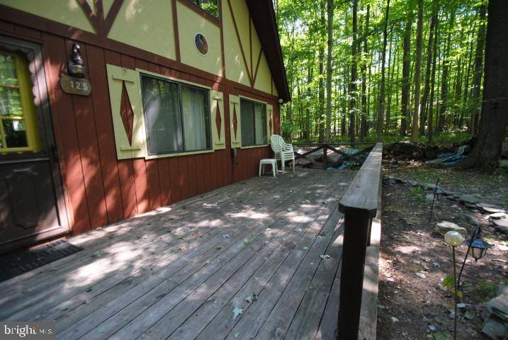 Pocono Lake, PA 18347,125 FALA CT