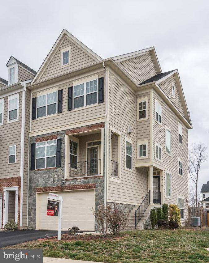 Chantilly, VA 20152,25279 DEMILTON TER