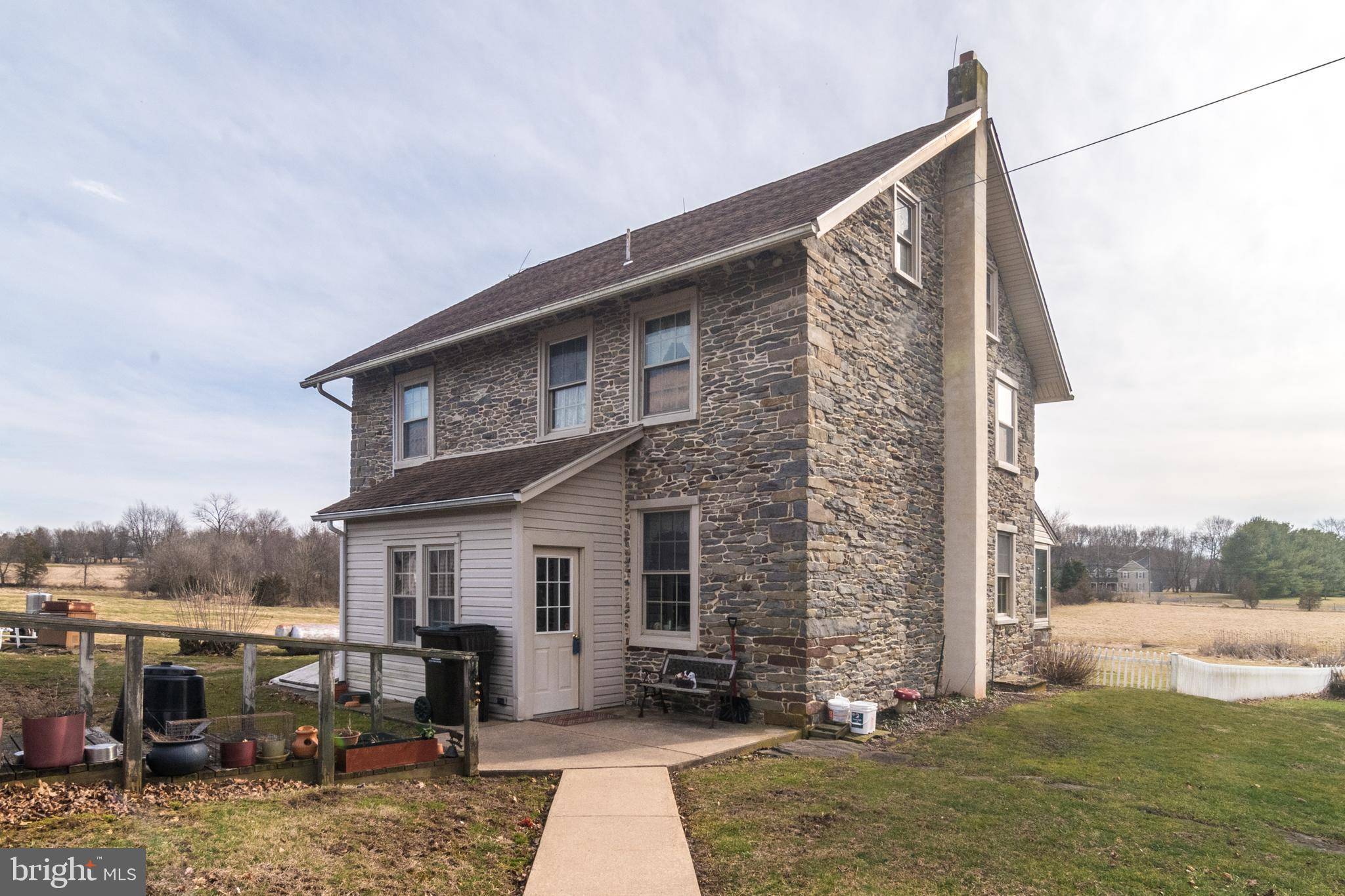 Perkasie, PA 18944,519 REDWING RD