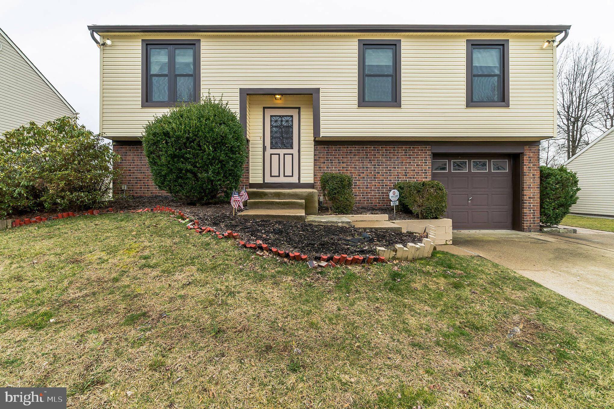 Fairless Hills, PA 19030,592 FERNWOOD LN