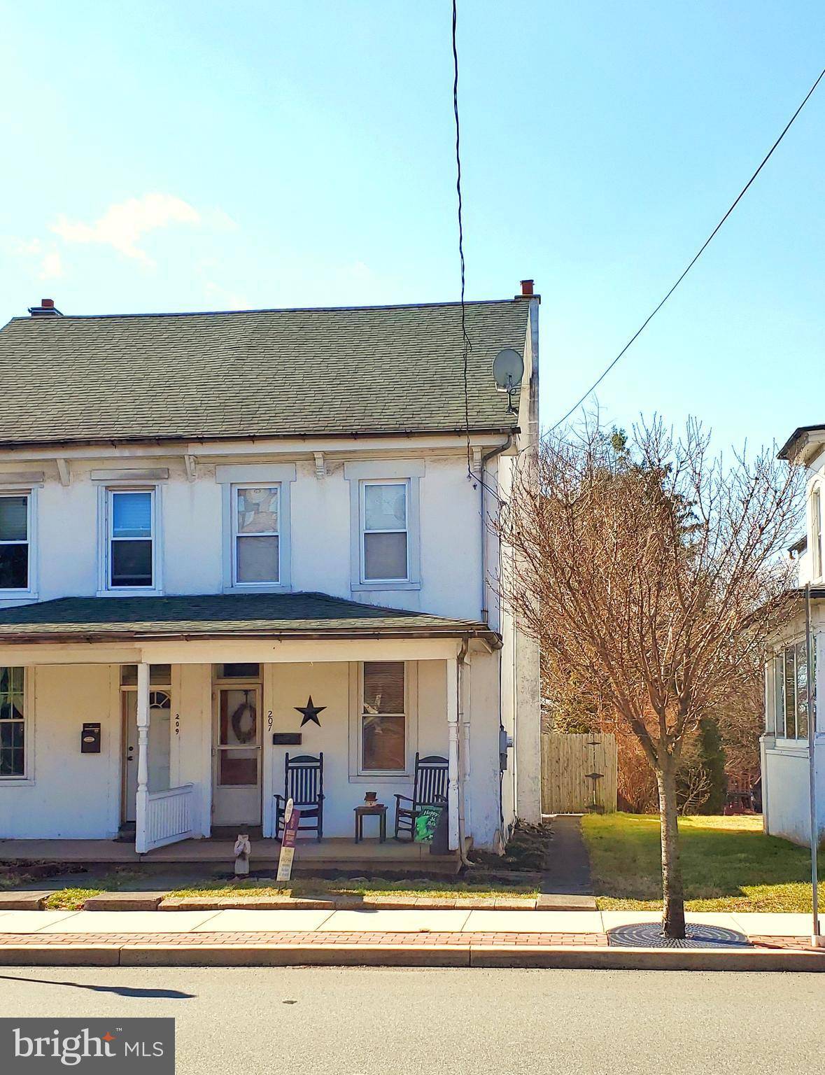 Pennsburg, PA 18073,207 MAIN ST