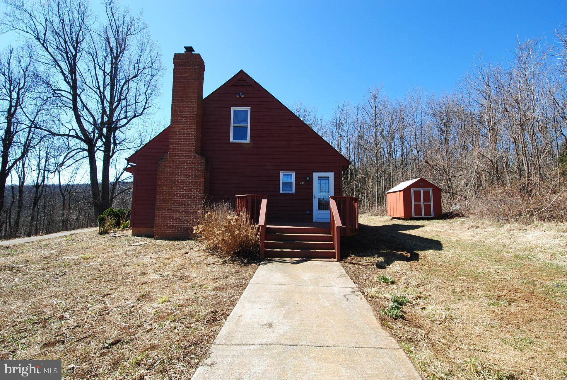 Chester Gap, VA 22623,135 RIDGE DR