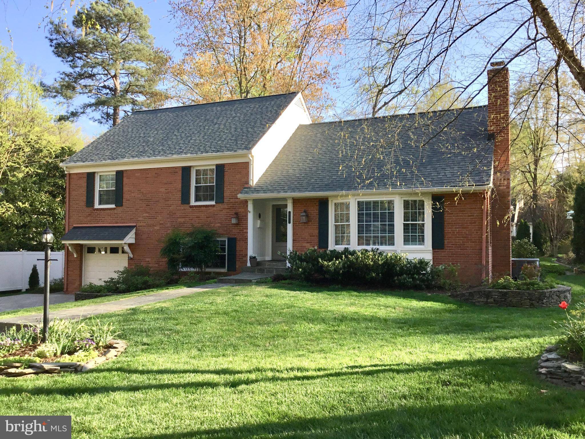 Alexandria, VA 22308,819 EDEN CT