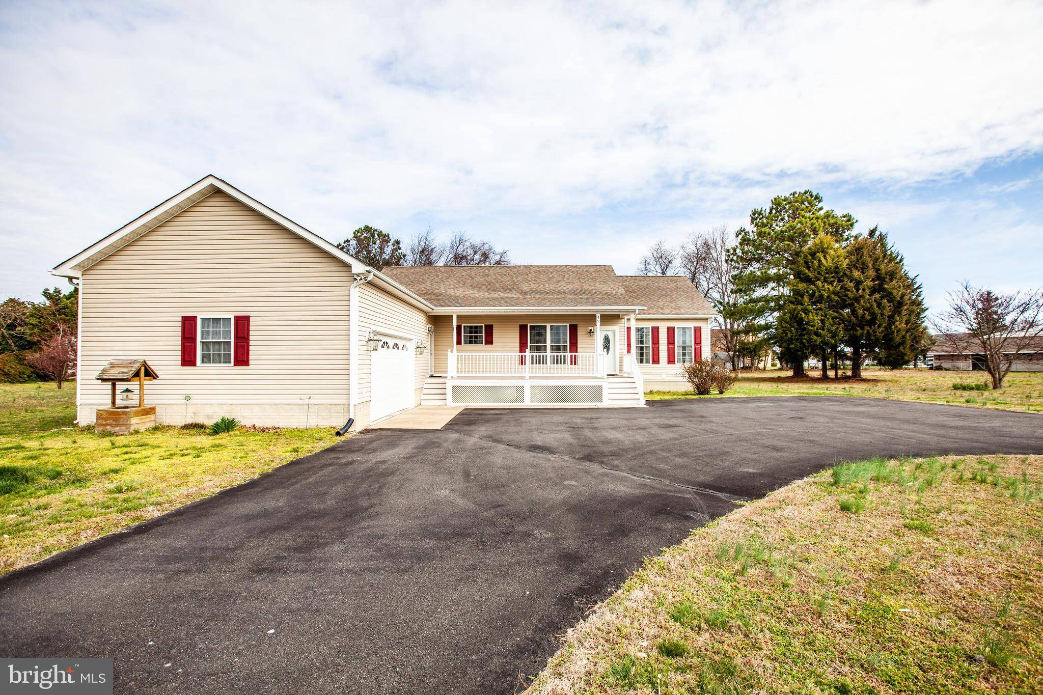 Colonial Beach, VA 22443,42 WINDSHADOW LN