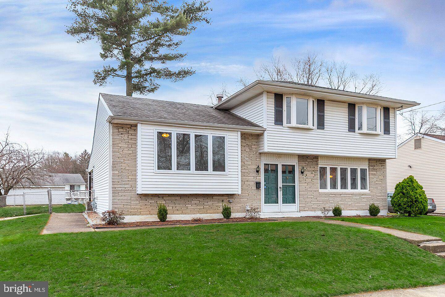 Runnemede, NJ 08078,101 MANOR CT