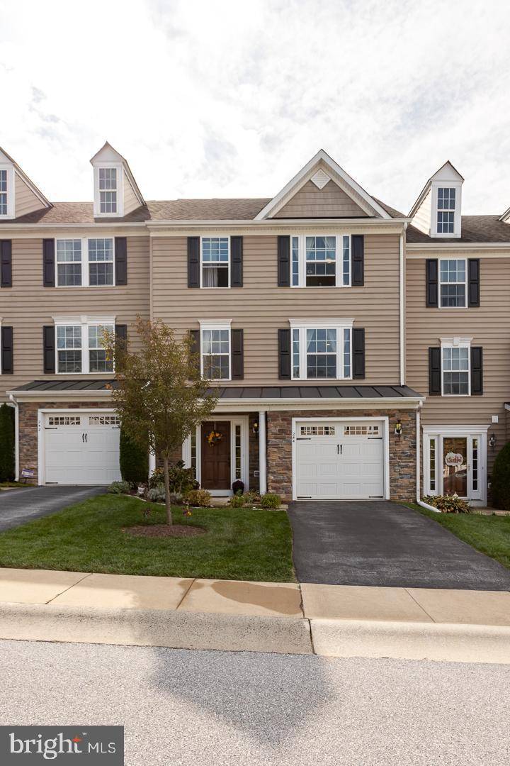 Downingtown, PA 19335,244 TALL TREES CIR