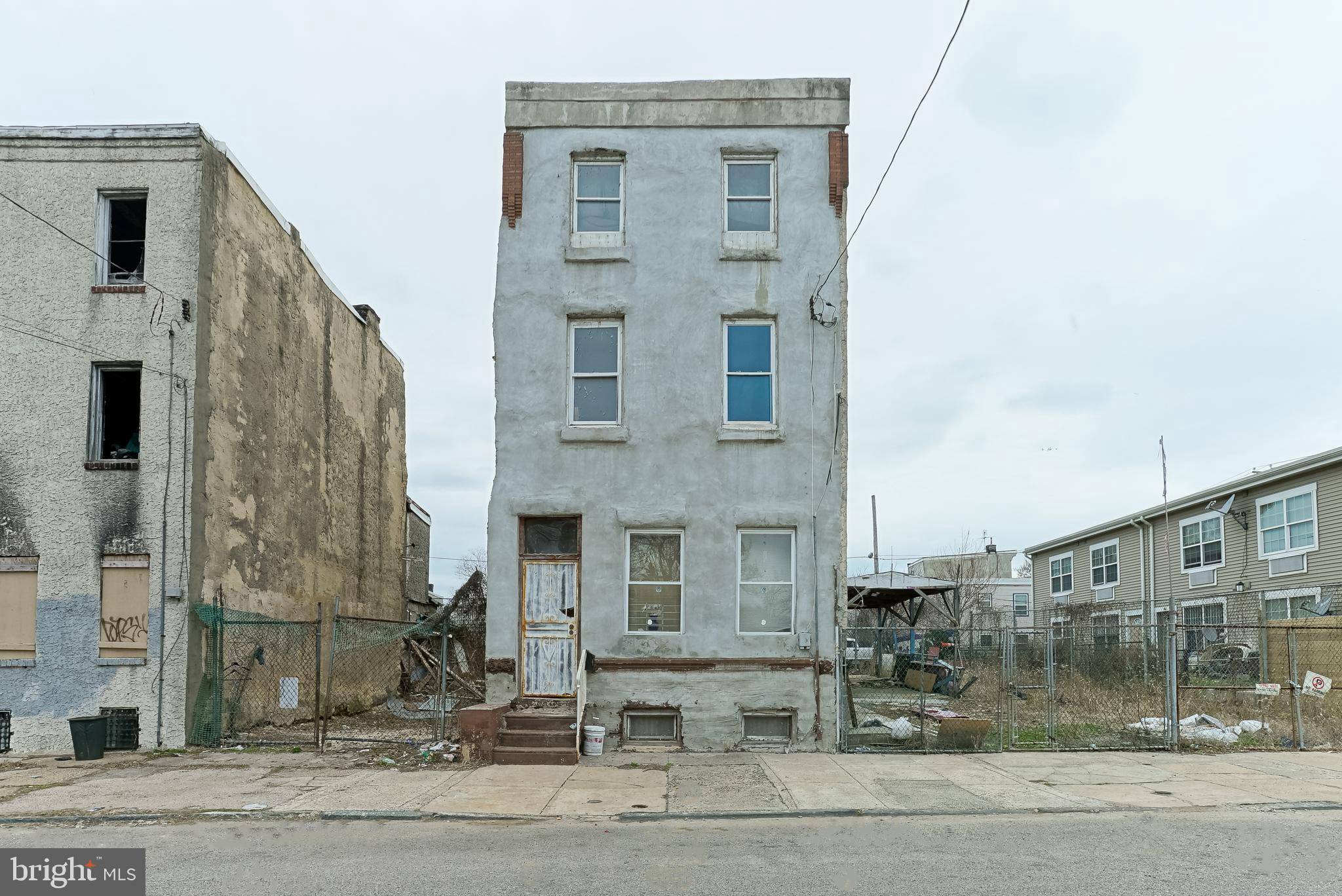 Philadelphia, PA 19122,2050 N 3RD ST