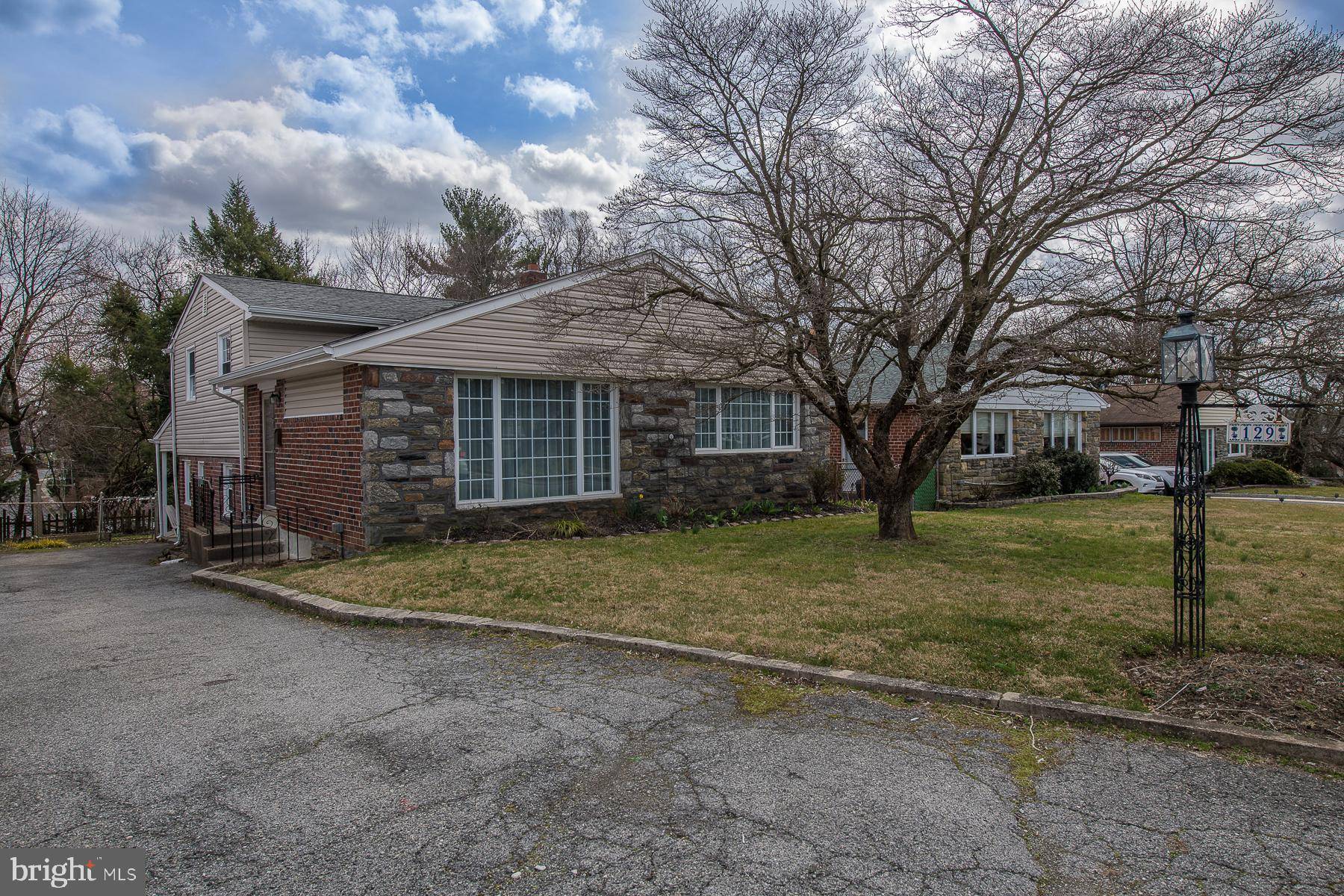 Havertown, PA 19083,129 GREENBRIAR LN