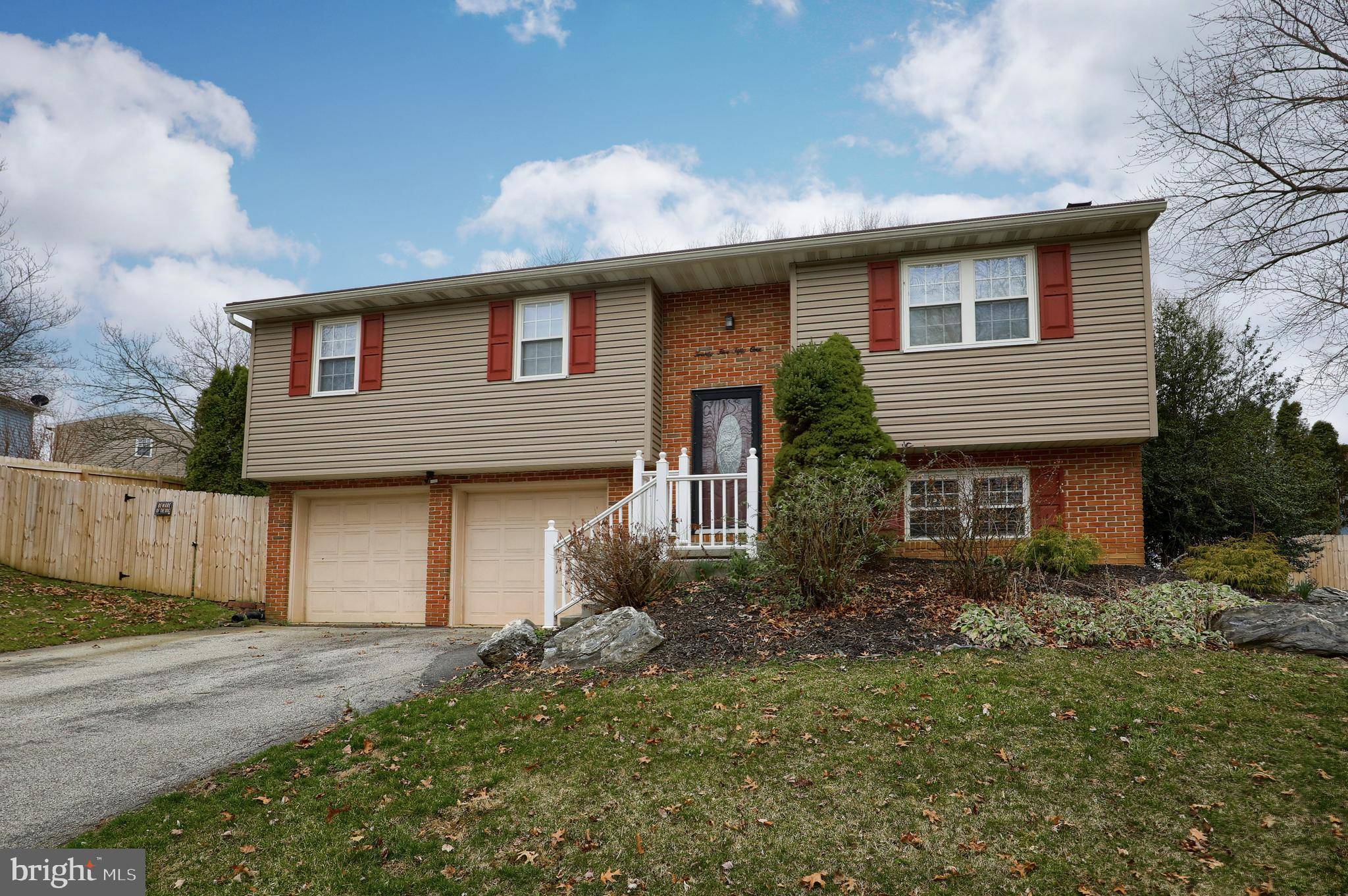 Lancaster, PA 17603,2551 VALLEY DR