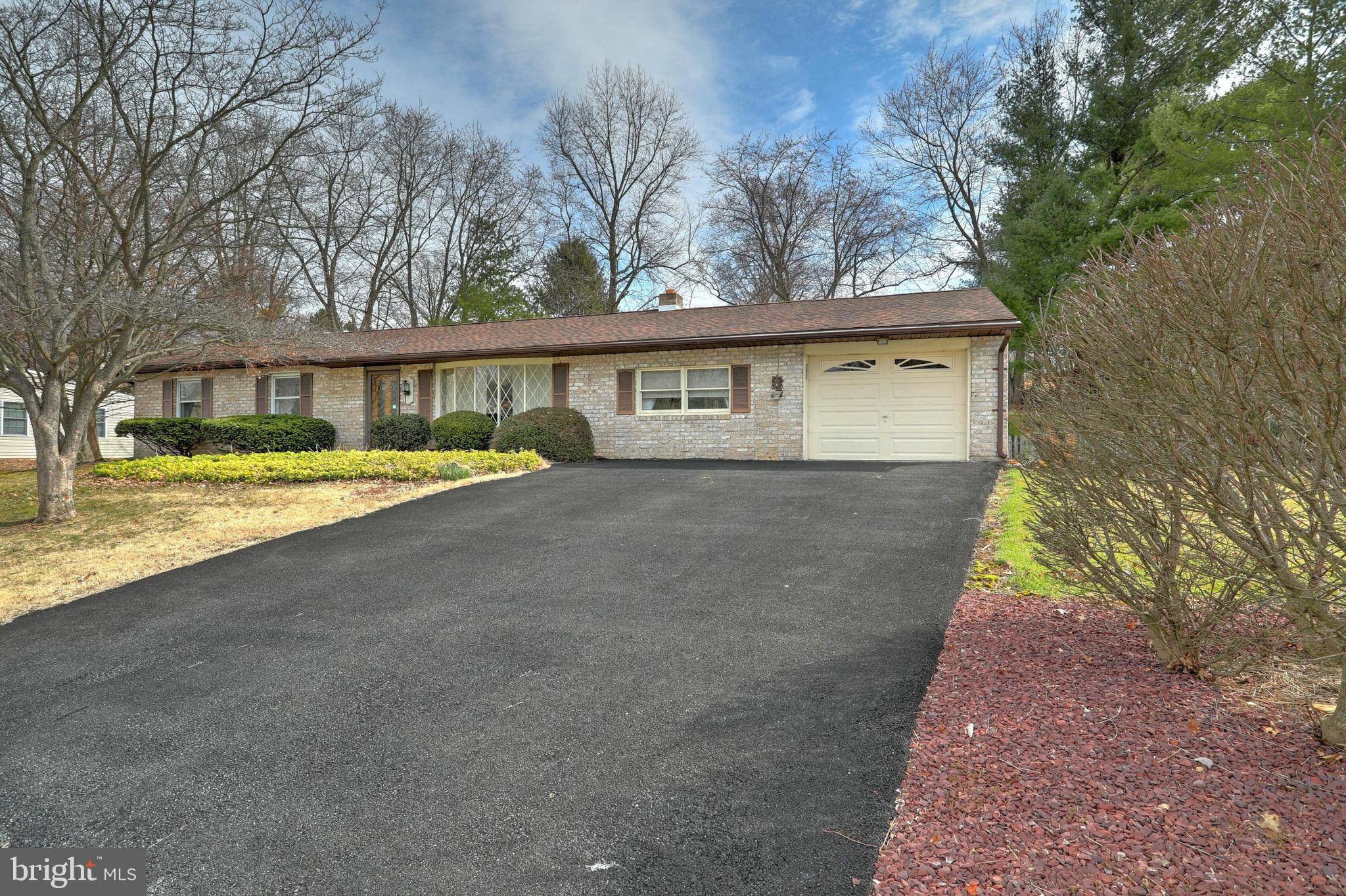 Shrewsbury, PA 17361,107 STRASSBURG CIR