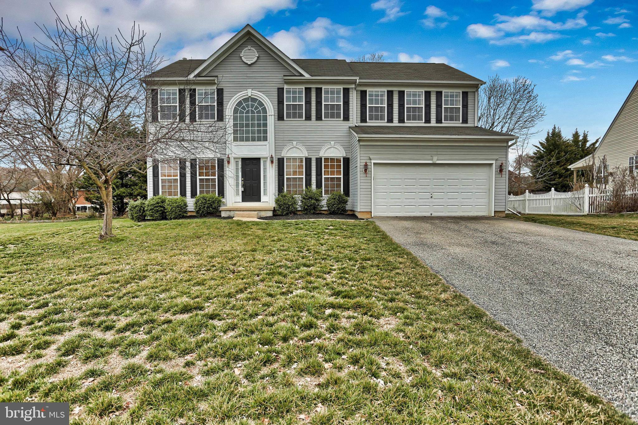 York, PA 17408,1121 PINE CT