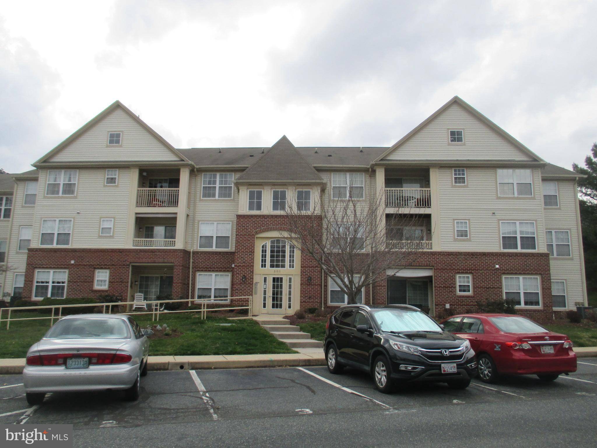 Abingdon, MD 21009,300-G TALL PINES CT #7