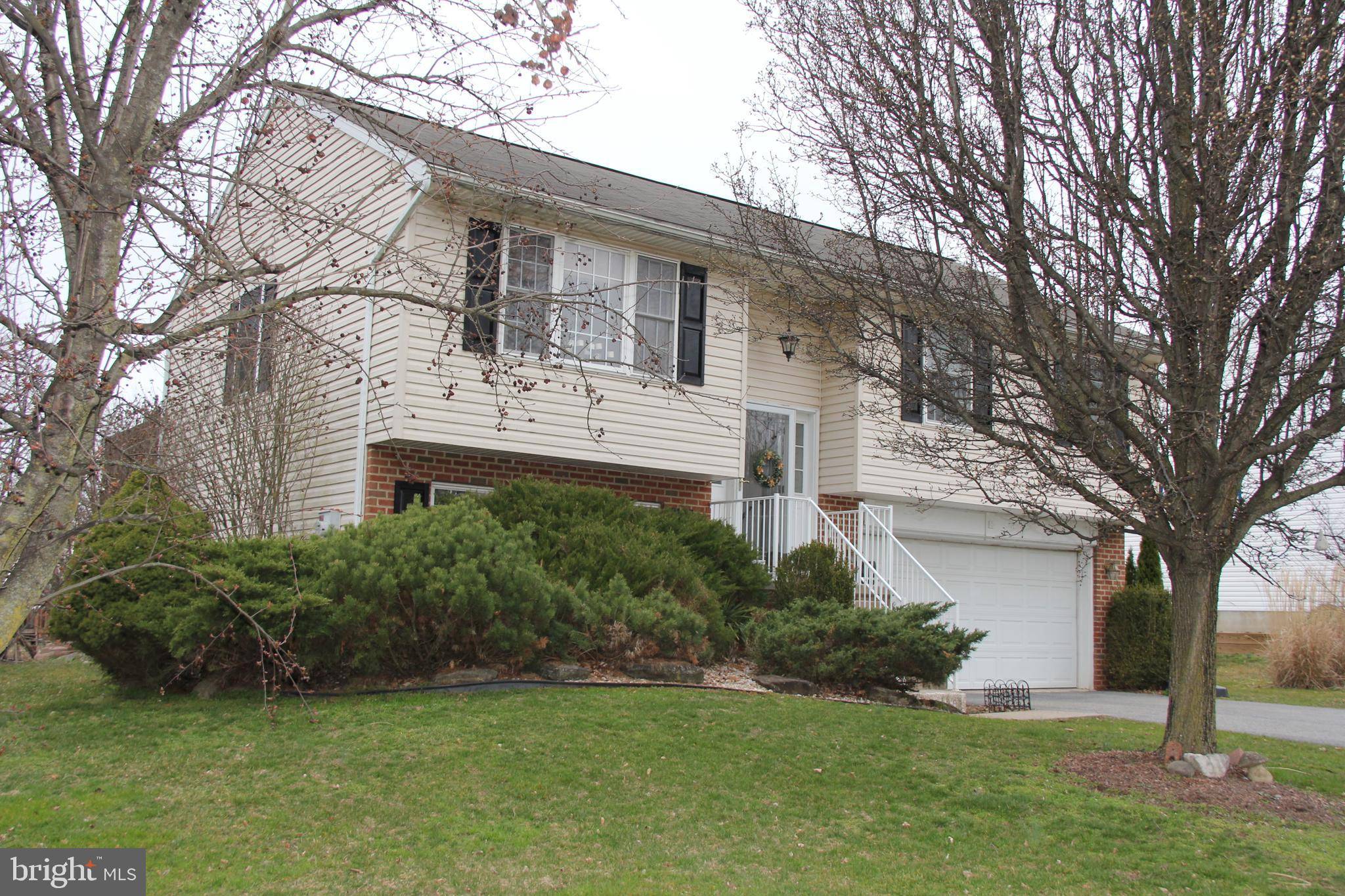 Quarryville, PA 17566,269 MEADOW LN