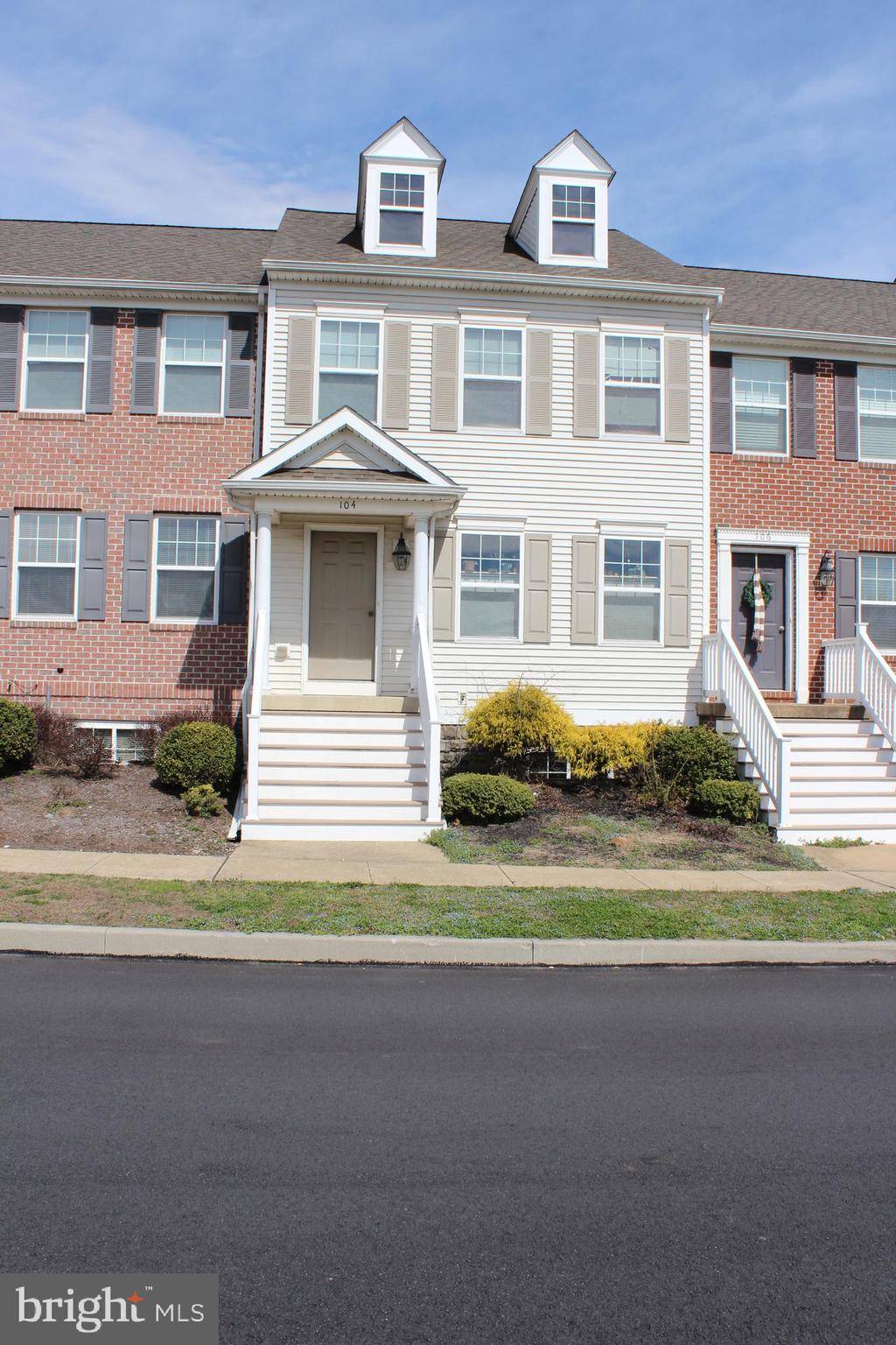 Marietta, PA 17547,104 ACANTHUS ST